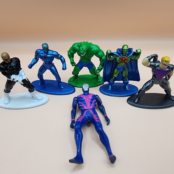 Nano Metalfigs 2" DC COMICS Die Cast Metal + Archangel Figure - Picture 1 of 9